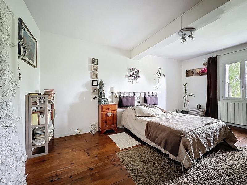 Maison - 253 m² - 8 pièces