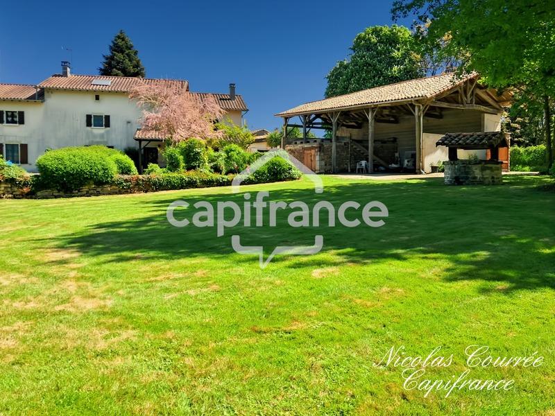 Maison - 214 m² - 5 pièces