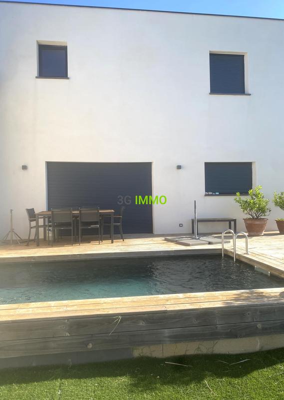 Maison traditionnelle - 100 m² - 5 pièces