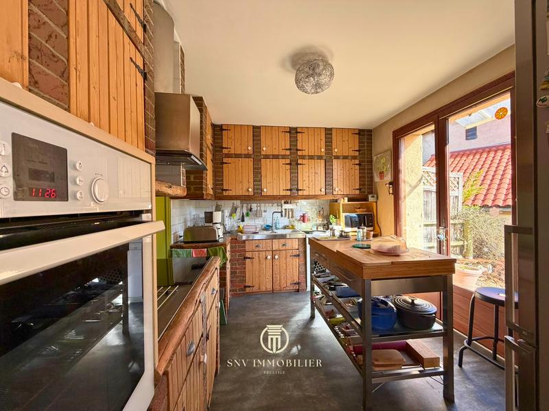 Villa - 240 m² - 9 pièces