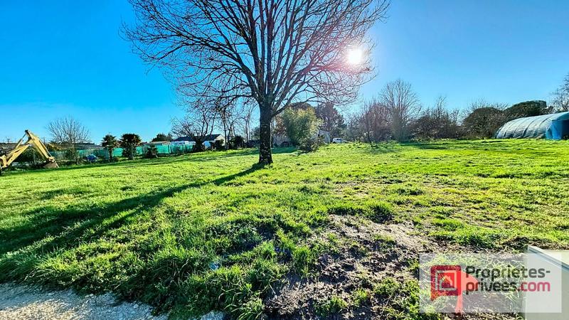 Terrain constructible - 762 m²