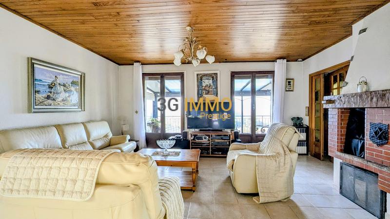 Maison - 143 m² - 8 pièces