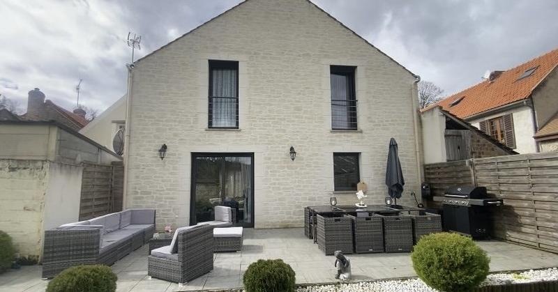 Maison - 160 m² - 8 pièces