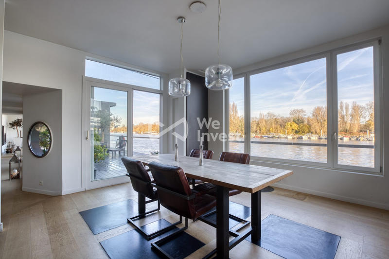 Maison - 260 m² - 8 pièces