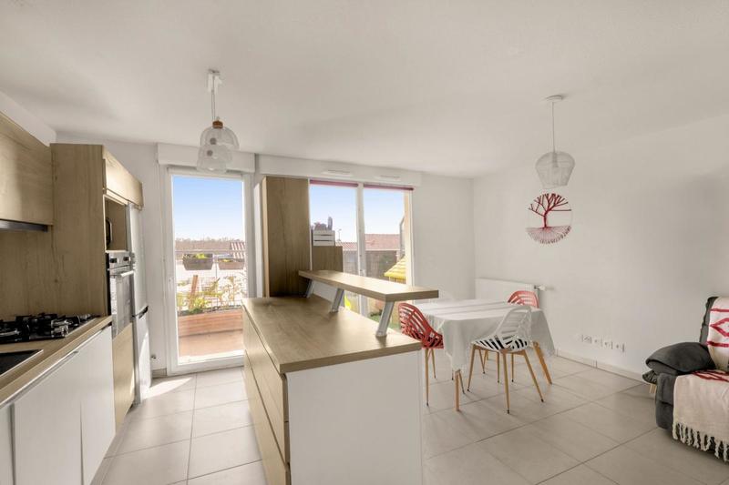 Appartement - 65 m² - 3 pièces