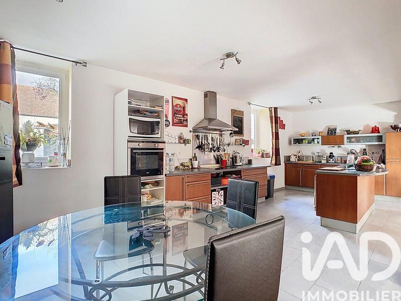 Maison - 325 m² - 7 pièces