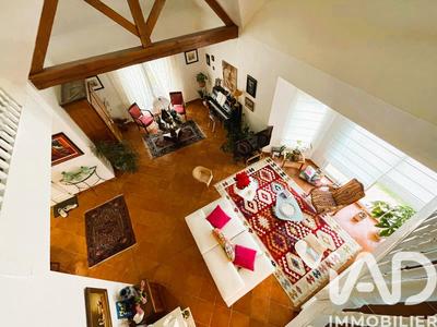 Maison - 245 m² - 8 pièces