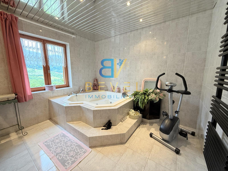 Maison - 173 m² - 5 pièces