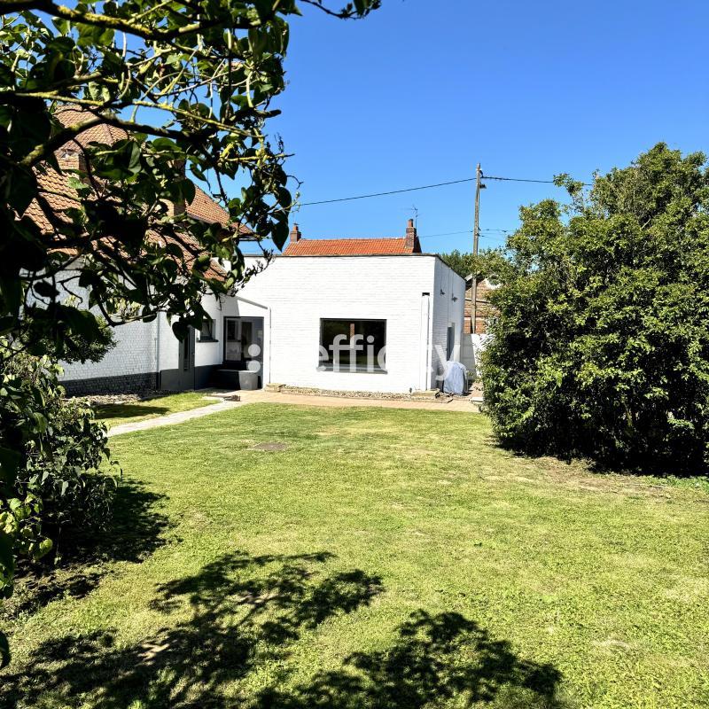 Maison - 410 m² - 12 pièces