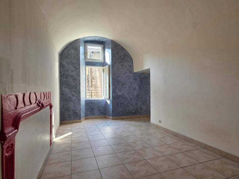 Immeuble - 104 m² - 5 pièces