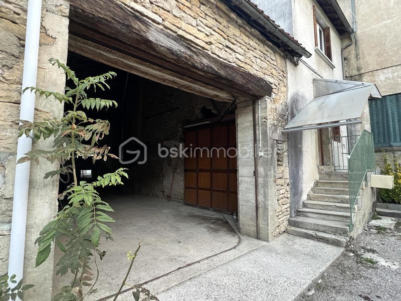 Maison - 240 m² - 10 pièces