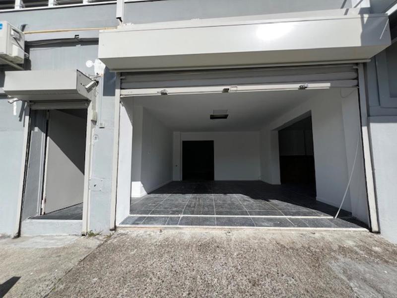 Local commercial - 206 m² - 3 pièces