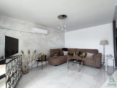 Appartement - 80 m² - 4 pièces