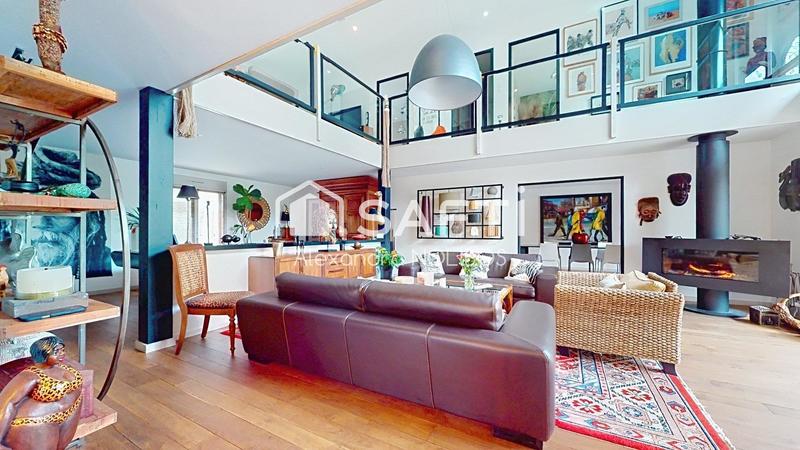 Maison - 330 m² - 7 pièces