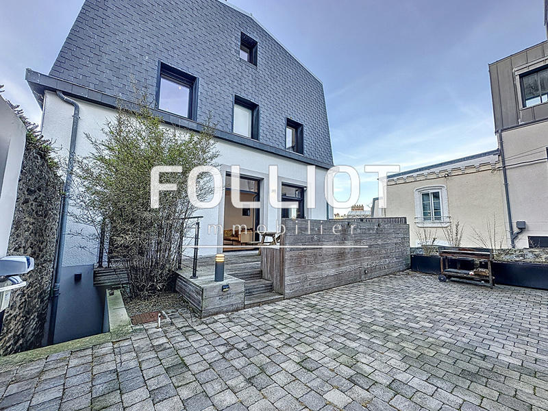 Maison - 141 m² - 5 pièces