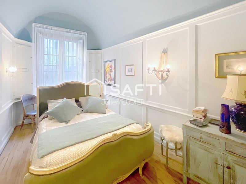 Hôtel particulier - 605 m² - 20 pièces