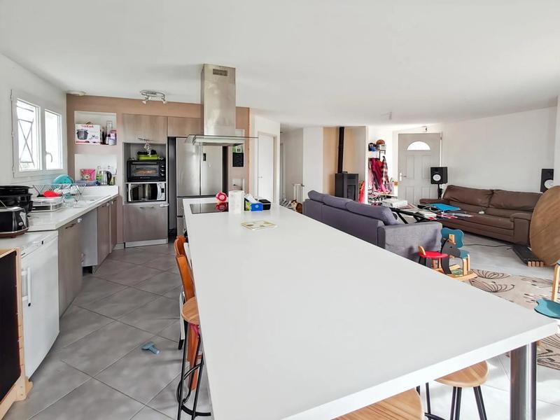 Maison - 104 m² - 4 pièces