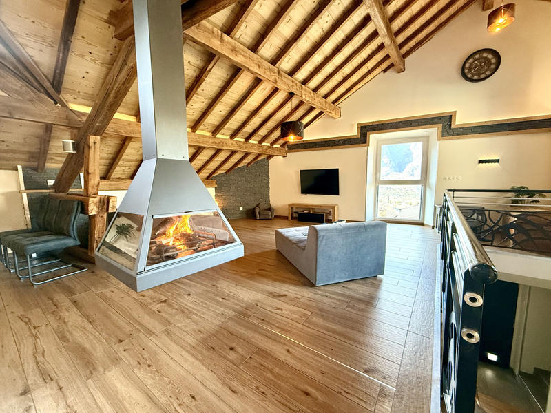 Maison - 185 m² - 5 pièces