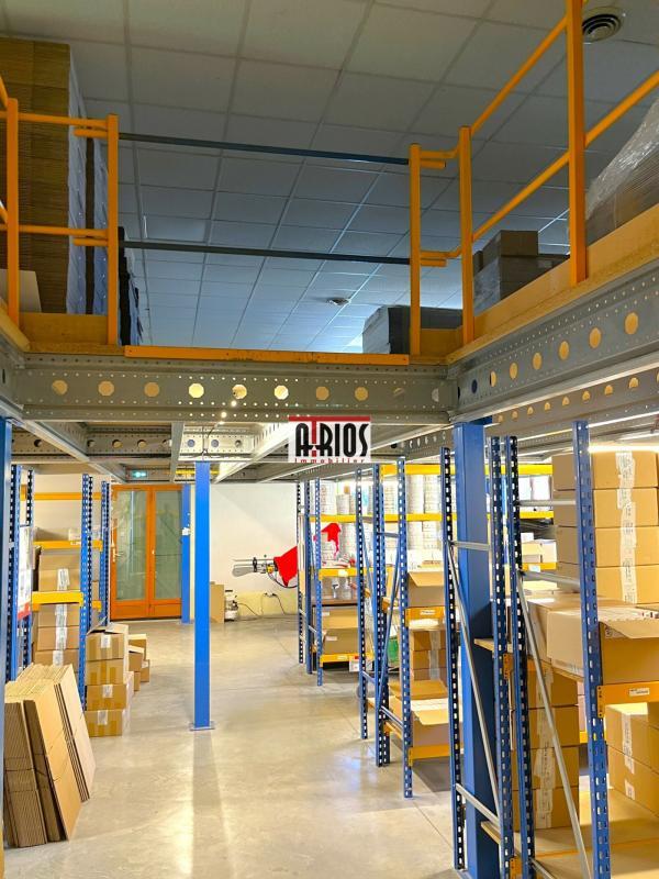Entrepôt - 730 m²