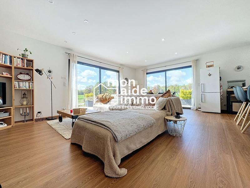 Maison - 260 m² - 8 pièces