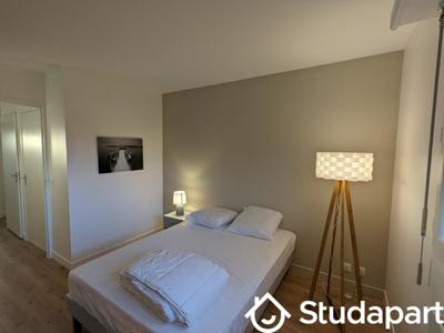 Chambre - 12 m² - 1 pièce