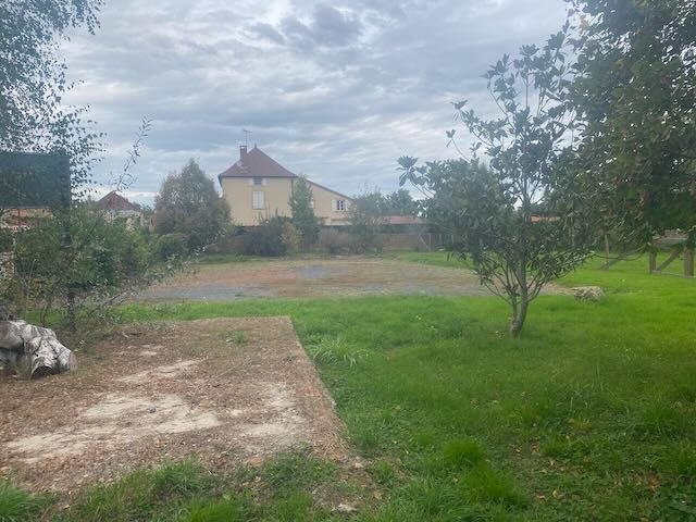 Local commercial - 150 m² - 4 pièces