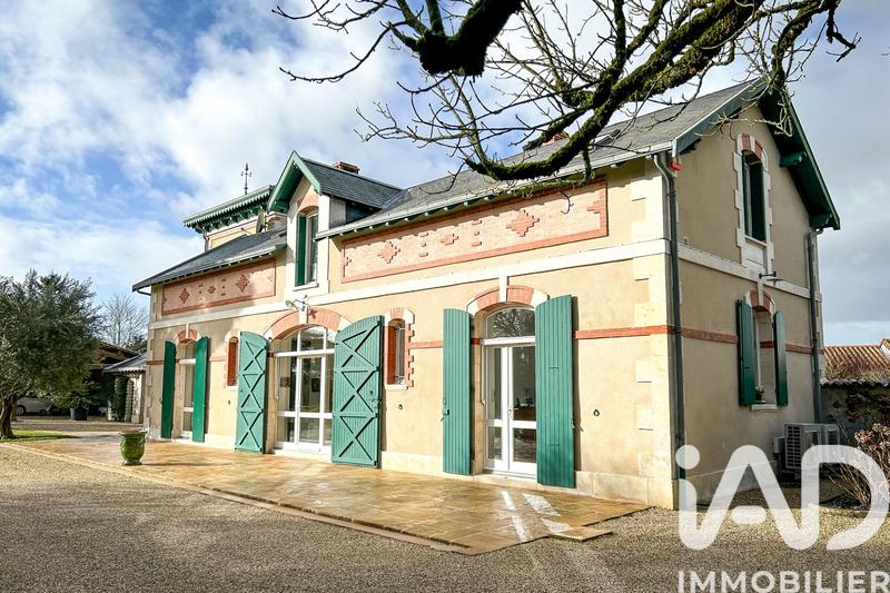 Maison - 188 m² - 8 pièces