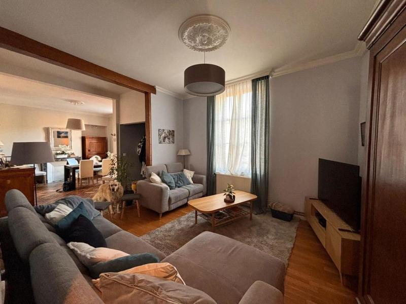 Maison - 200 m² - 6 pièces