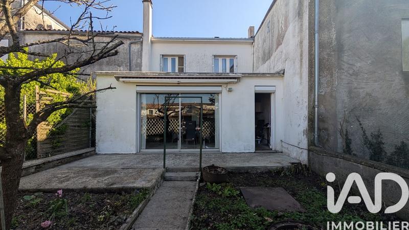 Maison - 95 m² - 4 pièces