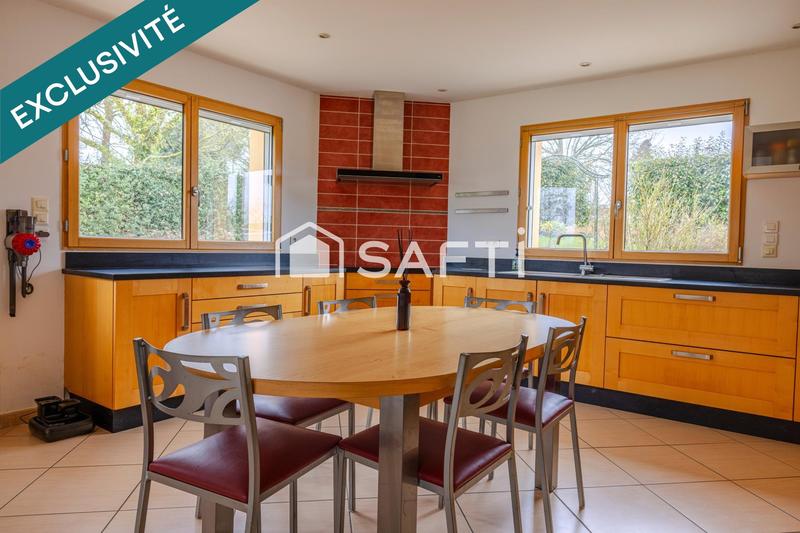 Maison - 205 m² - 8 pièces