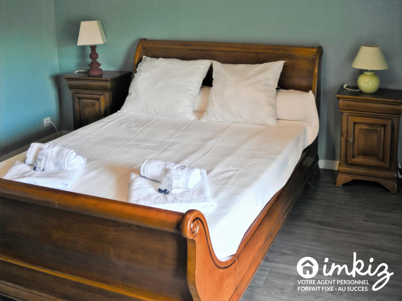 Maison - 304 m² - 10 pièces