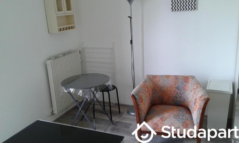 Chambre - 12 m² - 1 pièce