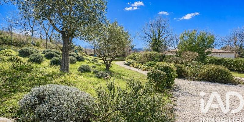 Maison - 209 m² - 7 pièces