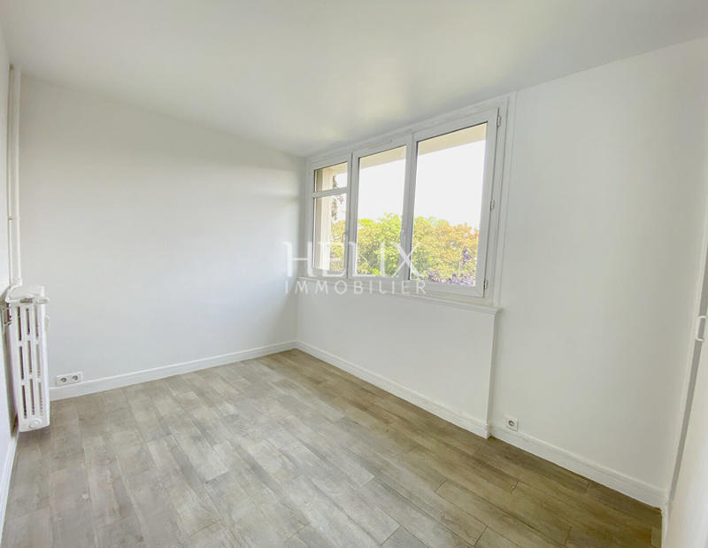 Appartement - 85 m² - 5 pièces