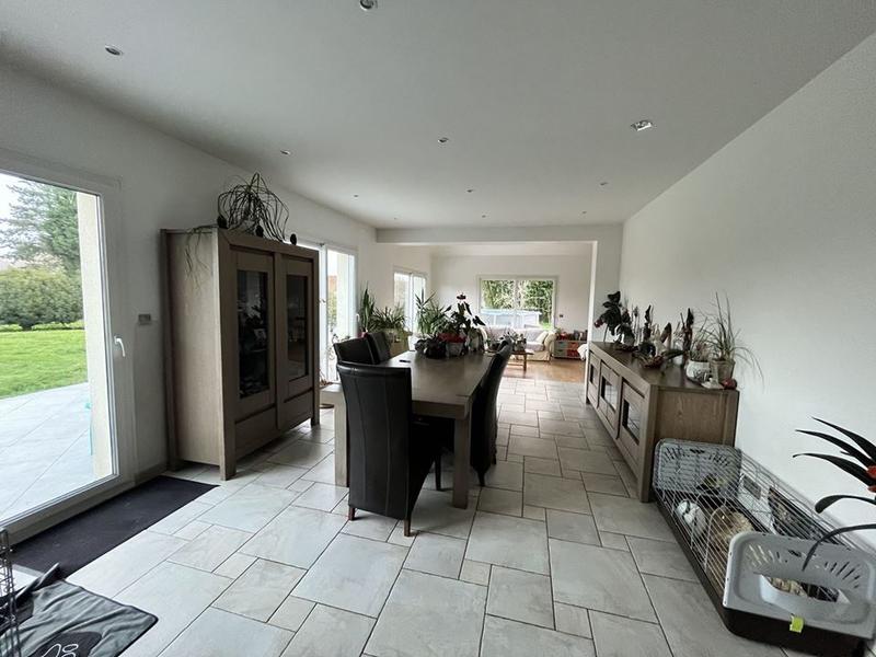 Villa - 210 m² - 6 pièces