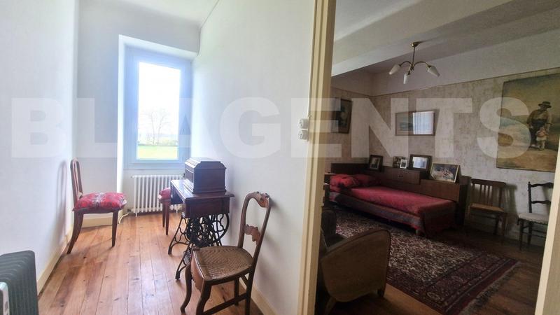 Maison - 228 m² - 7 pièces