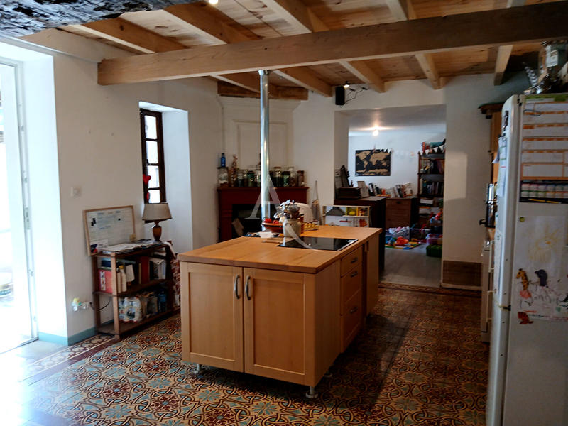 Maison - 140 m² - 4 pièces