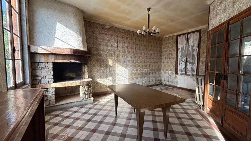 Maison - 212 m² - 7 pièces