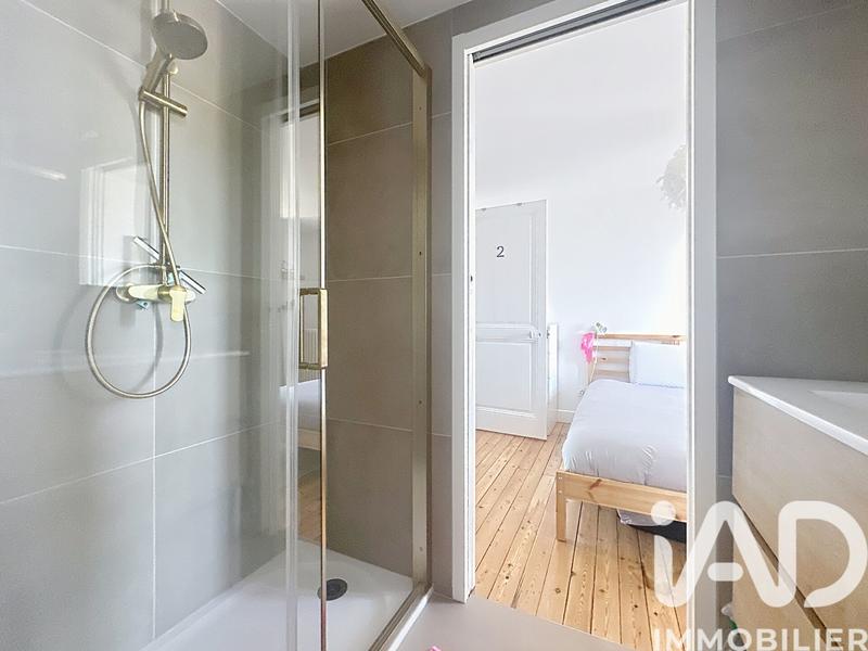 Maison - 220 m² - 9 pièces