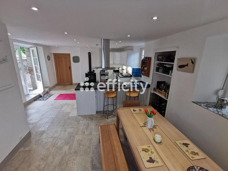 Maison en pierre - 125 m² - 6 pièces