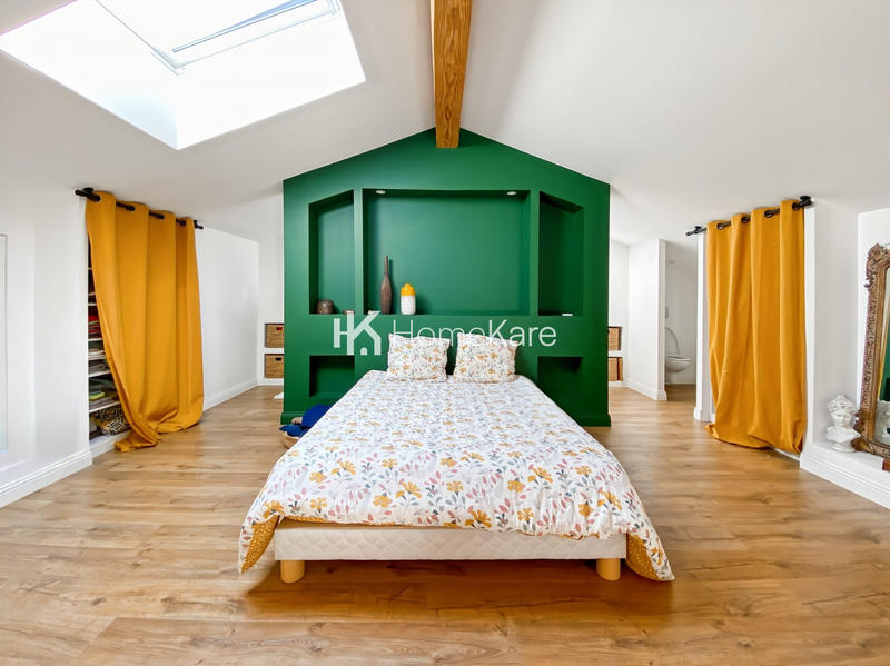 Maison - 180 m² - 5 pièces