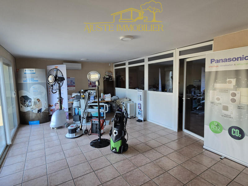 Local commercial - 465 m² - 7 pièces