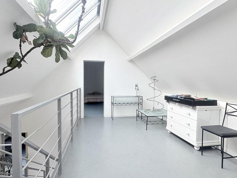 Maison - 216 m² - 7 pièces