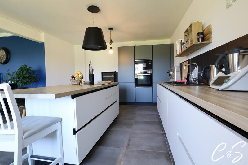 Maison - 111 m² - 6 pièces