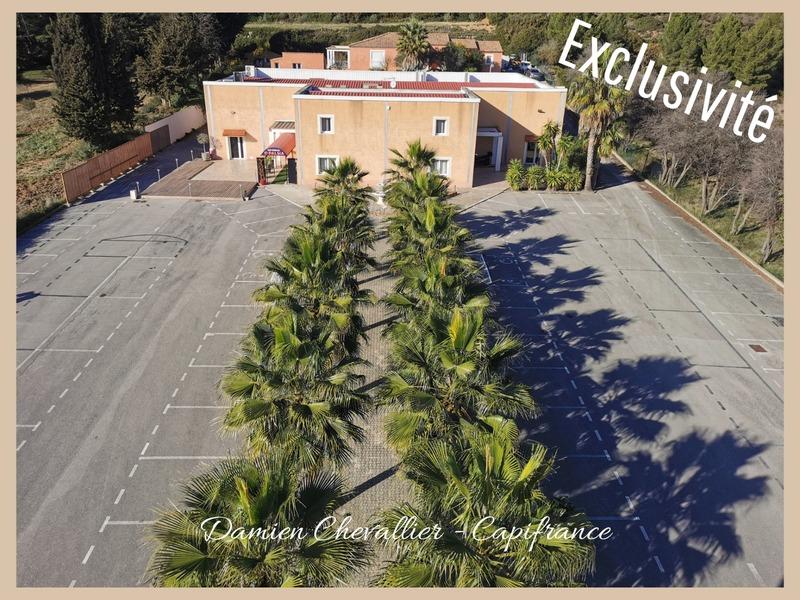 Fonds de commerce - 1 050 m²