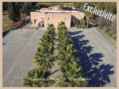 Fonds de commerce - 1 050 m²