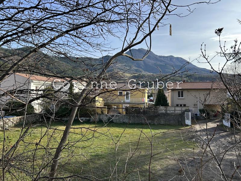 Terrain constructible - 790 m²