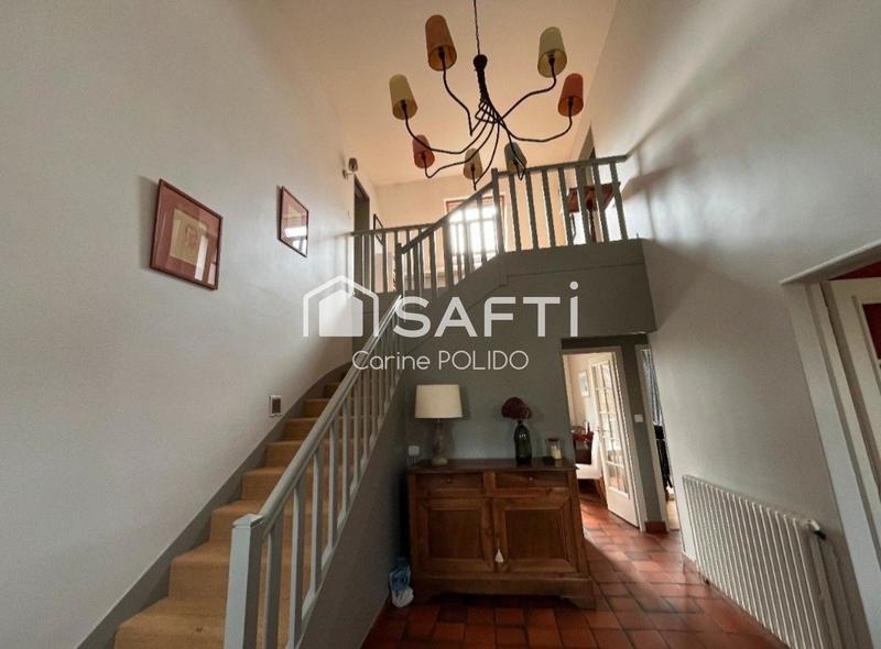 Maison - 177 m² - 8 pièces