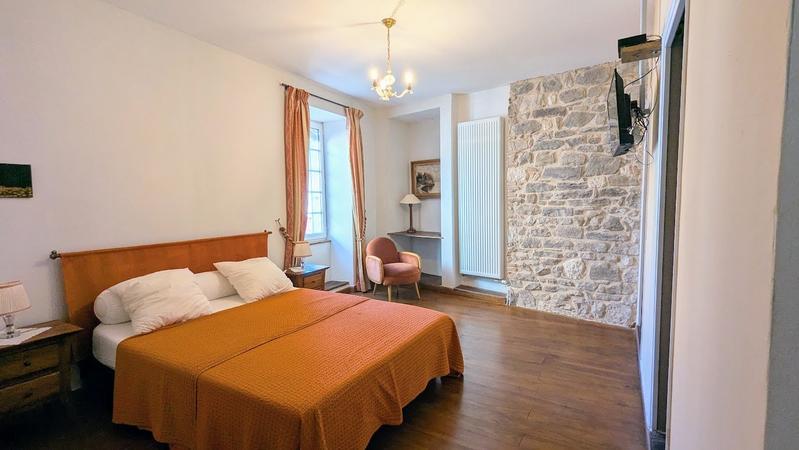 Maison - 257 m² - 7 pièces