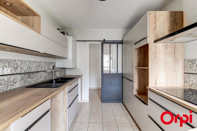 Appartement - 111 m² - 5 pièces